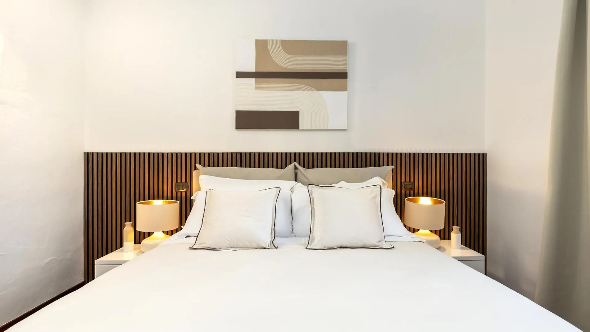 Luce Apartment - Stylish Terrace In The Heart Of Lucca 0*,  Italien